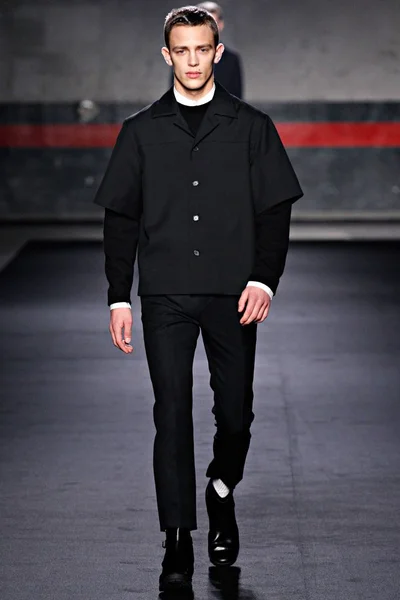 Look 24